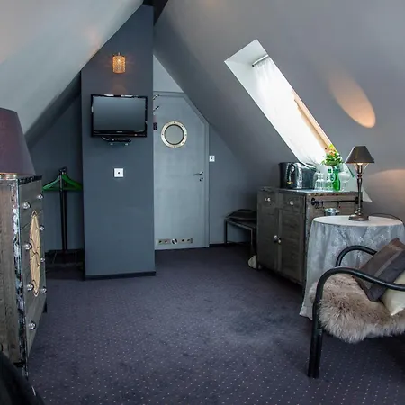 Grandeus Guest house *